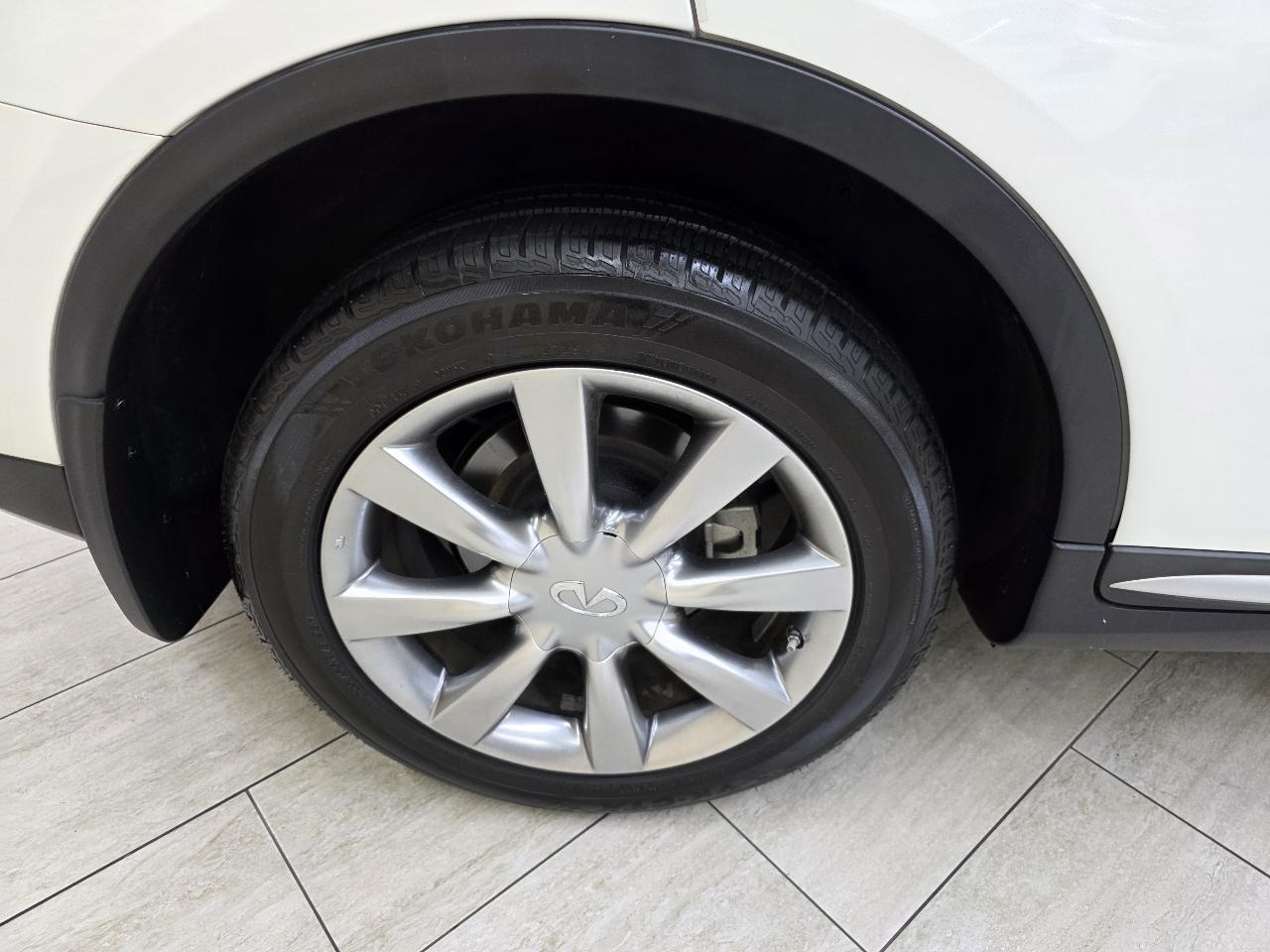 Infiniti QX50 Base RWD 2017
