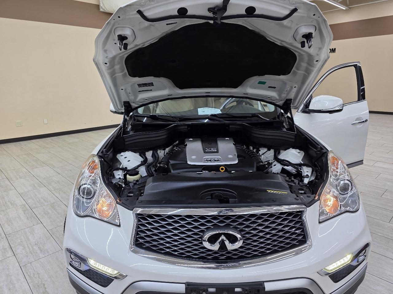 Infiniti QX50 Base RWD 2017