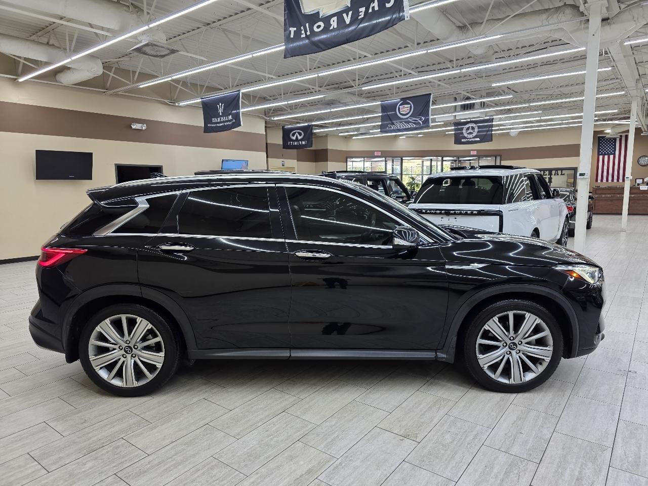 Infiniti QX50 ESSENTIAL 2021