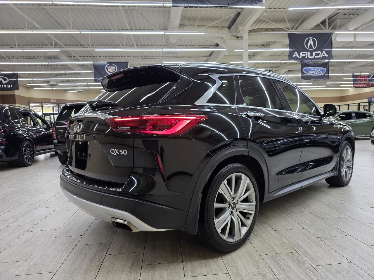 Infiniti QX50 ESSENTIAL 2021