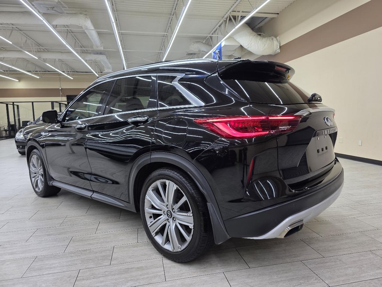 Infiniti QX50 ESSENTIAL 2021