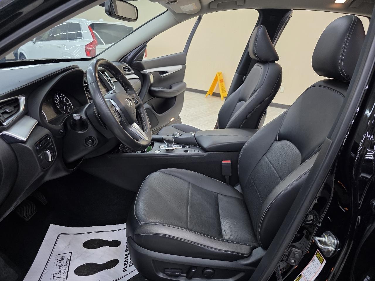 Infiniti QX50 ESSENTIAL 2021