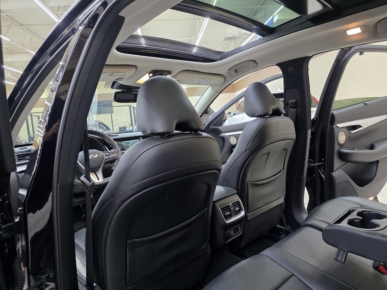 Infiniti QX50 ESSENTIAL 2021