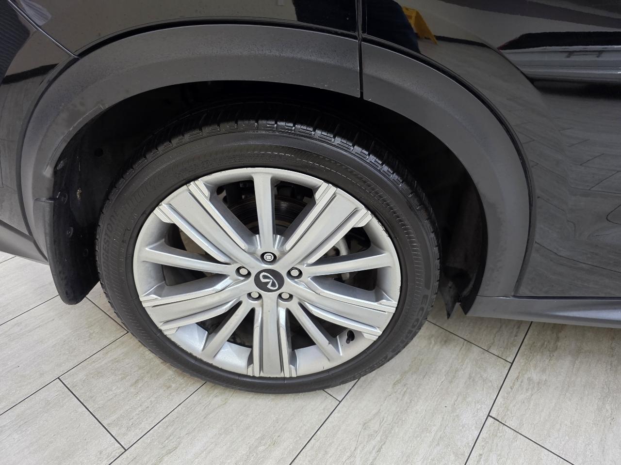 Infiniti QX50 ESSENTIAL 2021