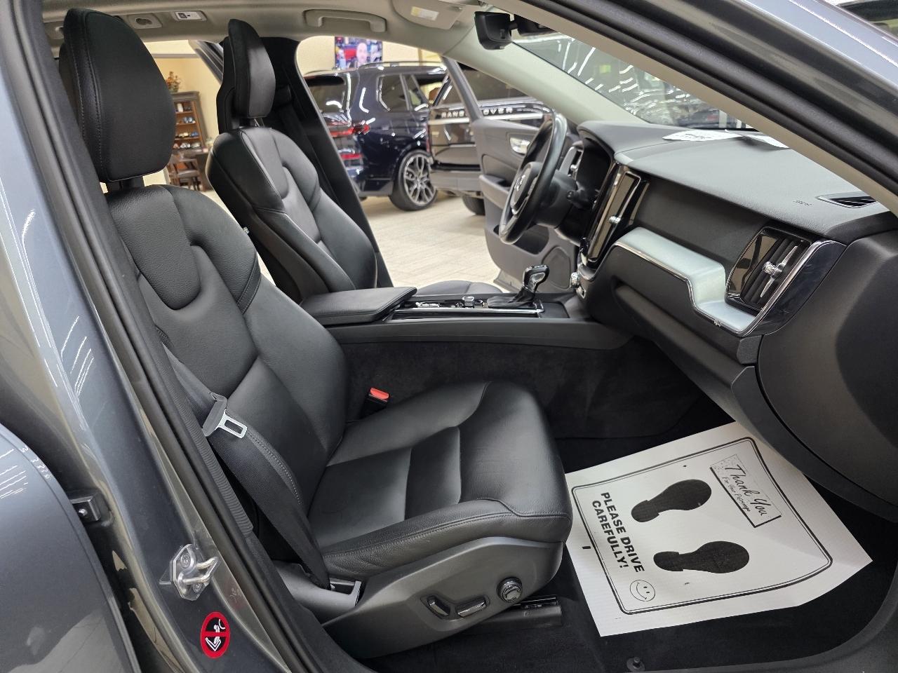 Volvo XC60 T5 Momentum AWD 2018
