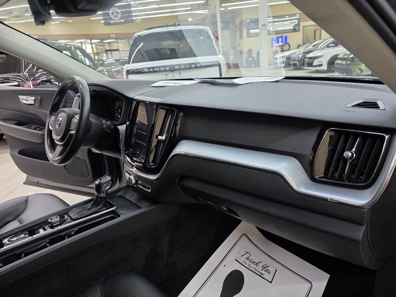 Volvo XC60 T5 Momentum AWD 2018