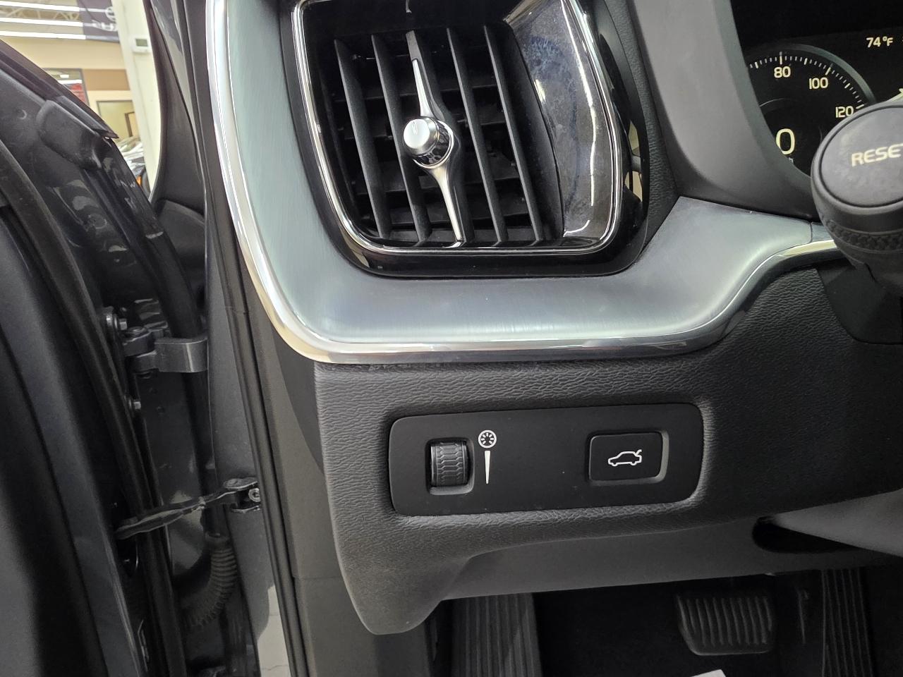 Volvo XC60 T5 Momentum AWD 2018