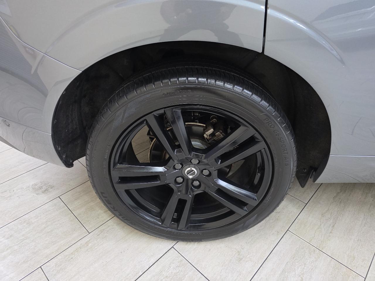 Volvo XC60 T5 Momentum AWD 2018