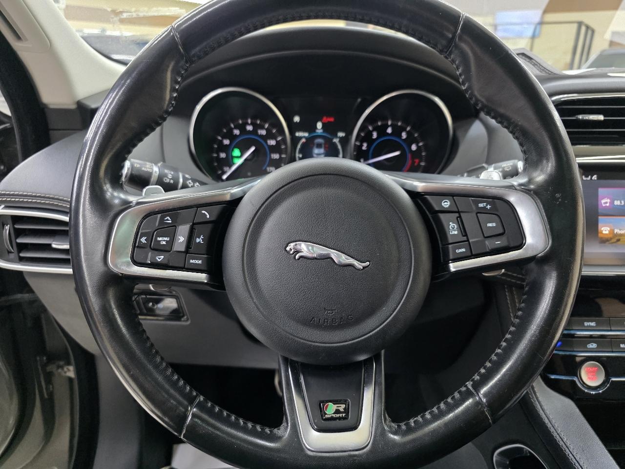Jaguar F-Pace 25t R-Sport 2018