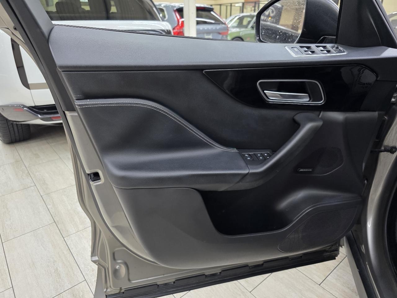 Jaguar F-Pace 25t R-Sport 2018