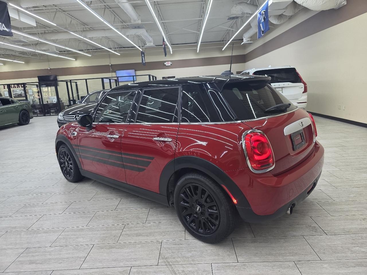MINI Cooper Base 2015