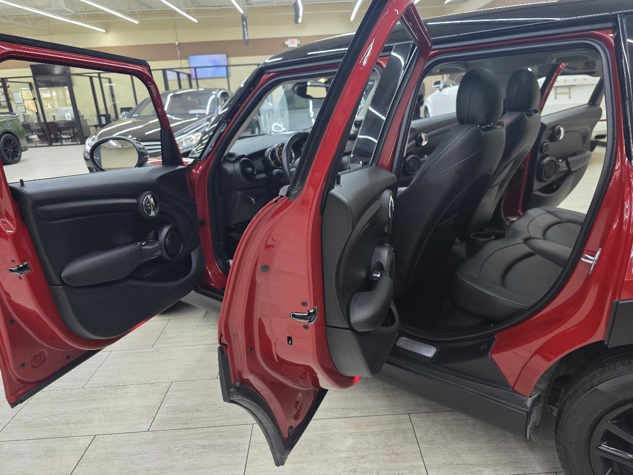 MINI Cooper Base 2015