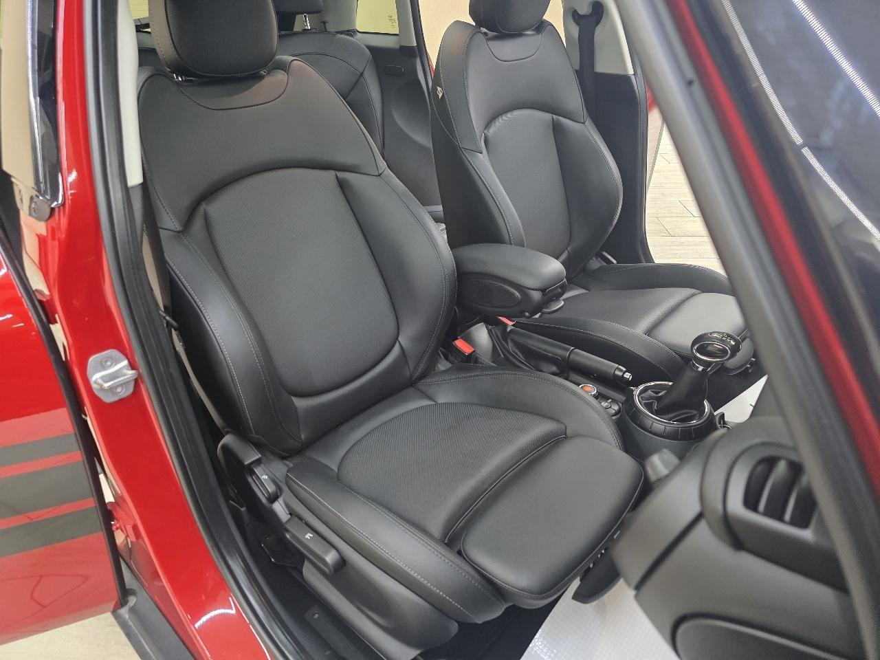 MINI Cooper Base 2015