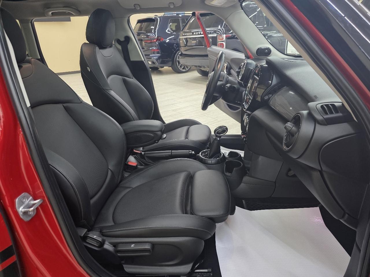 MINI Cooper Base 2015