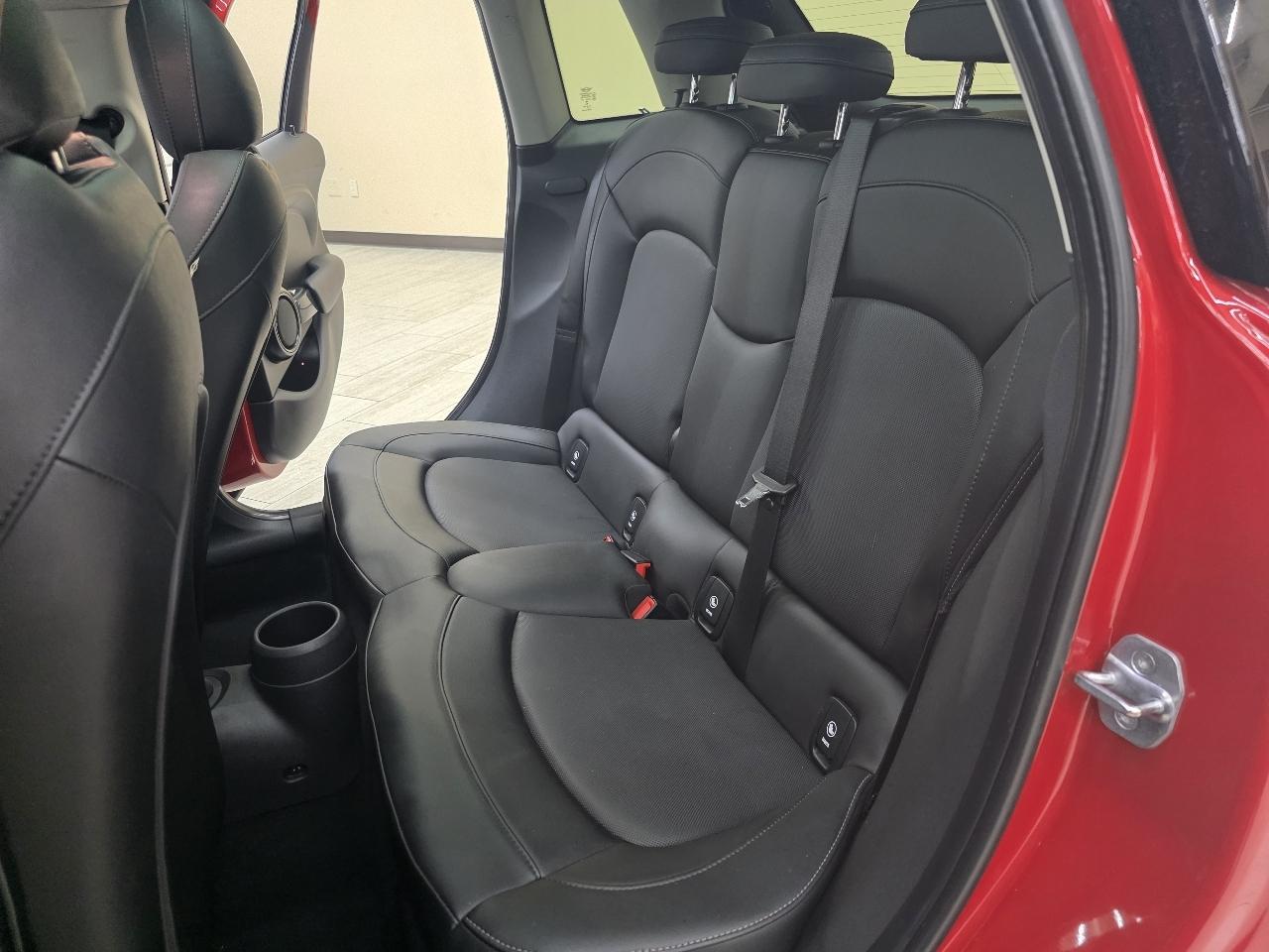 MINI Cooper Base 2015