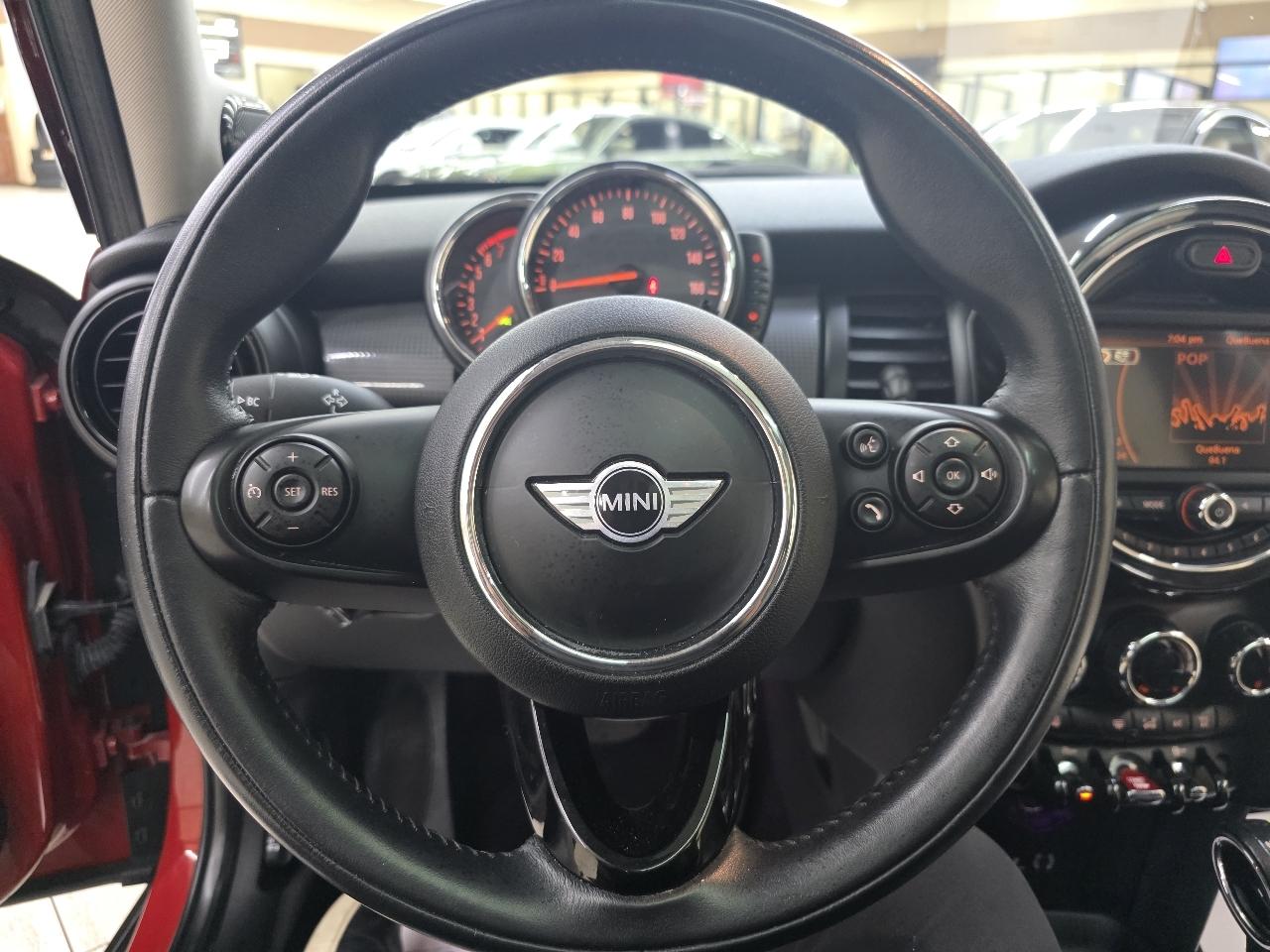 MINI Cooper Base 2015