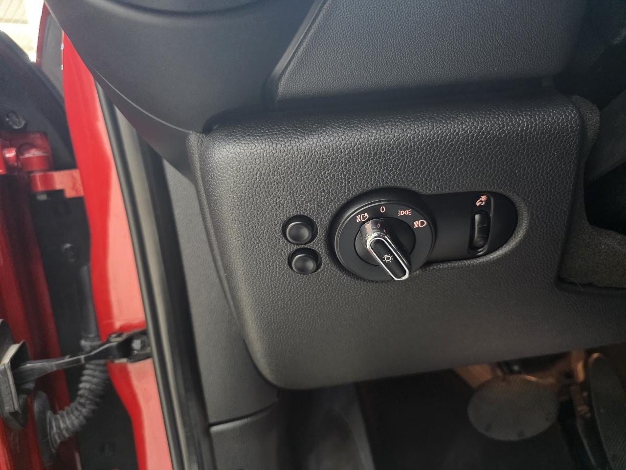 MINI Cooper Base 2015