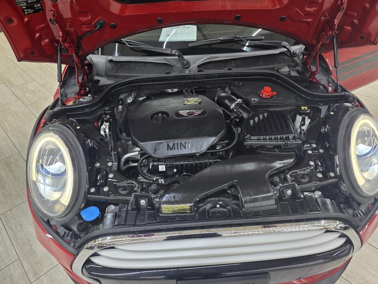 MINI Cooper Base 2015