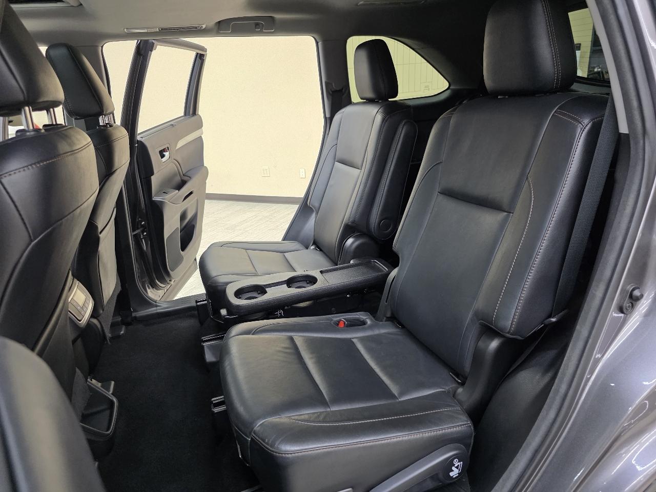 Toyota Highlander SE FWD V6 2017