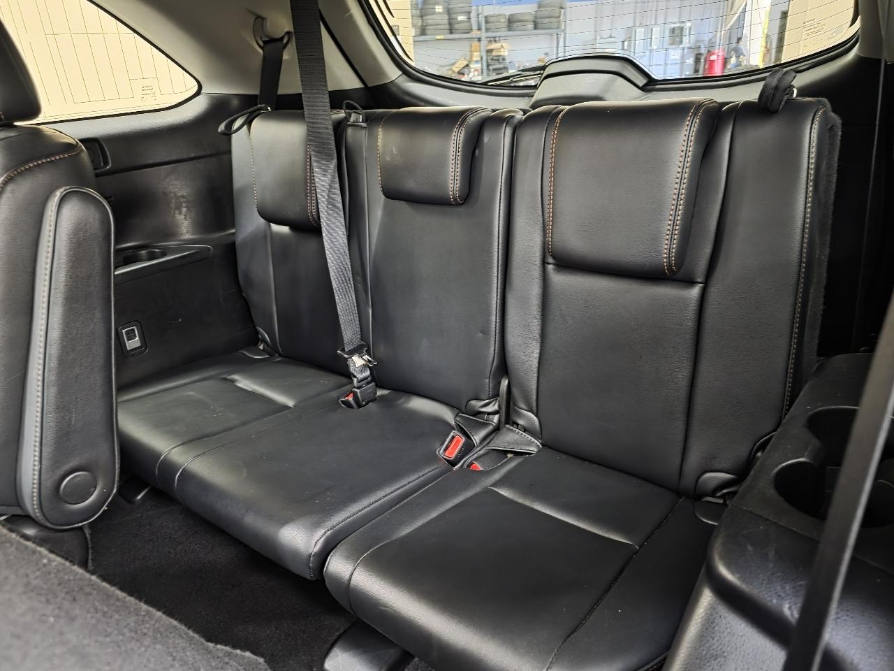 Toyota Highlander SE FWD V6 2017