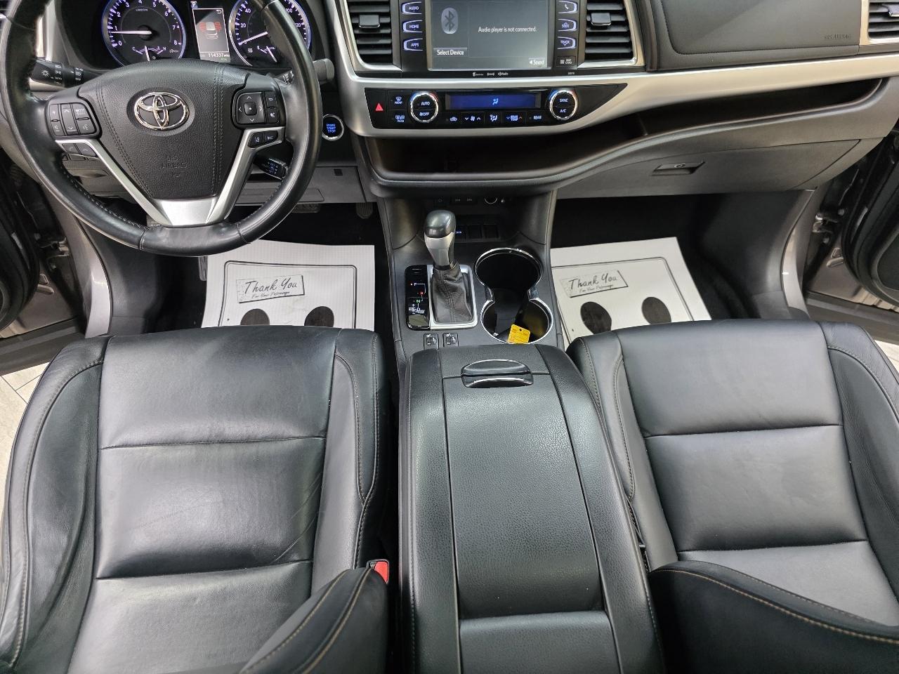 Toyota Highlander SE FWD V6 2017