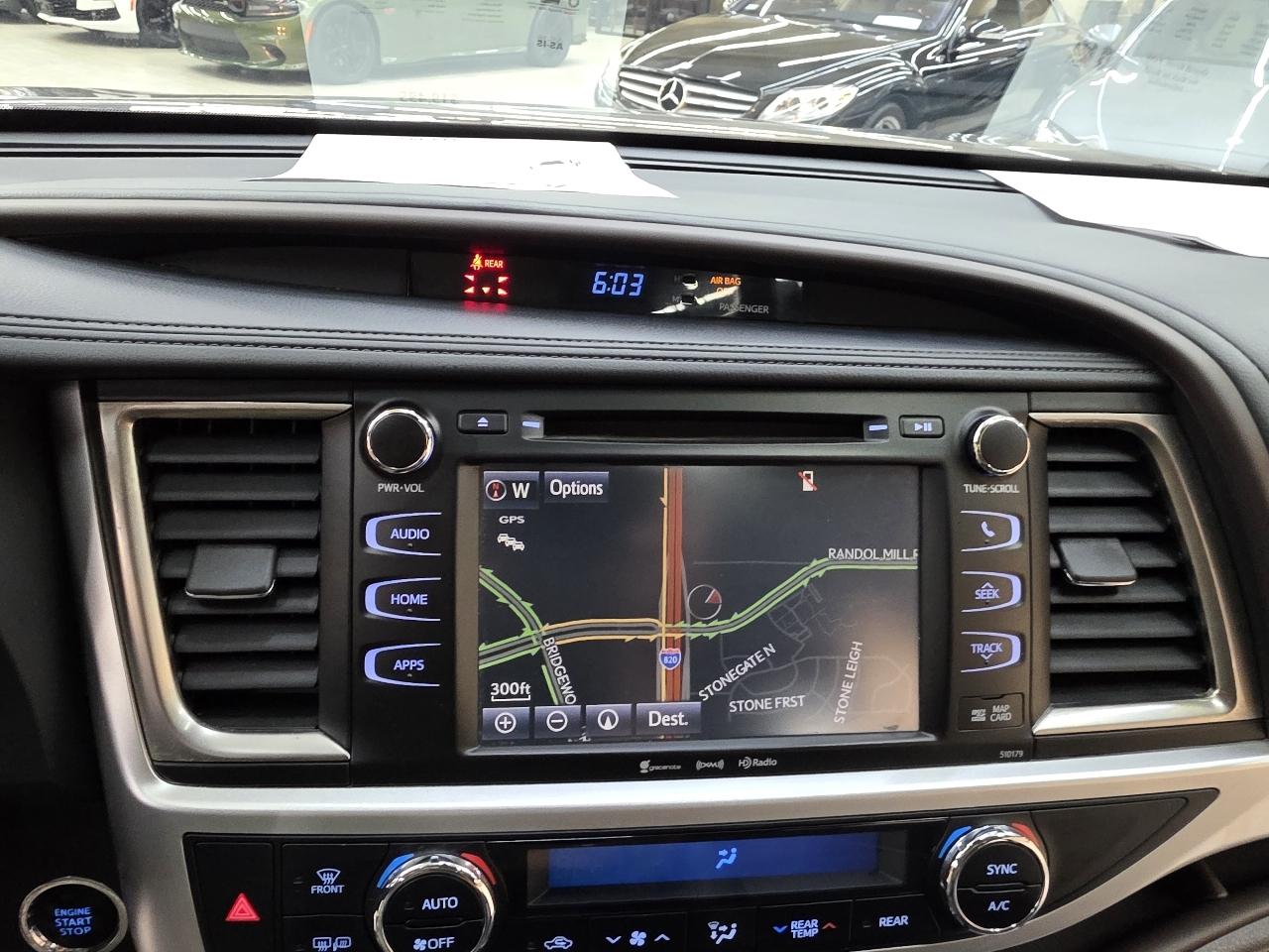 Toyota Highlander SE FWD V6 2017