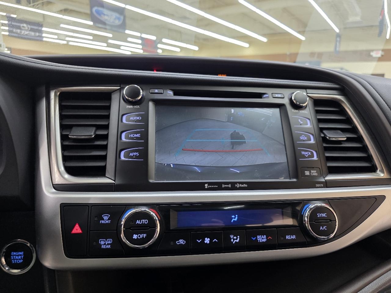 Toyota Highlander SE FWD V6 2017