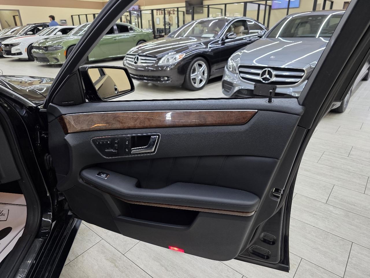 Mercedes-Benz E-Class E550 Sedan 2011