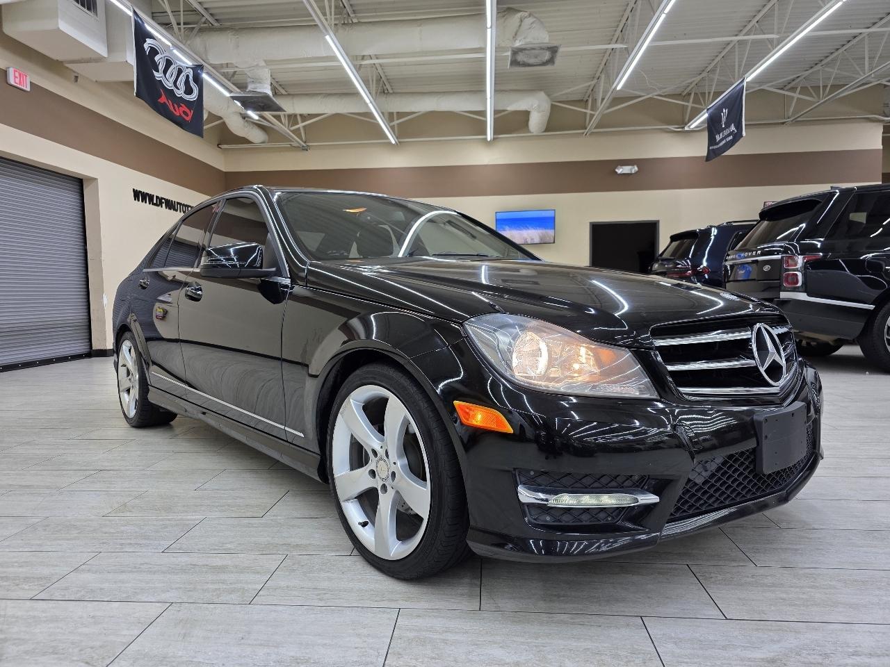 Mercedes-Benz C-Class C250 Luxury Sedan 2014