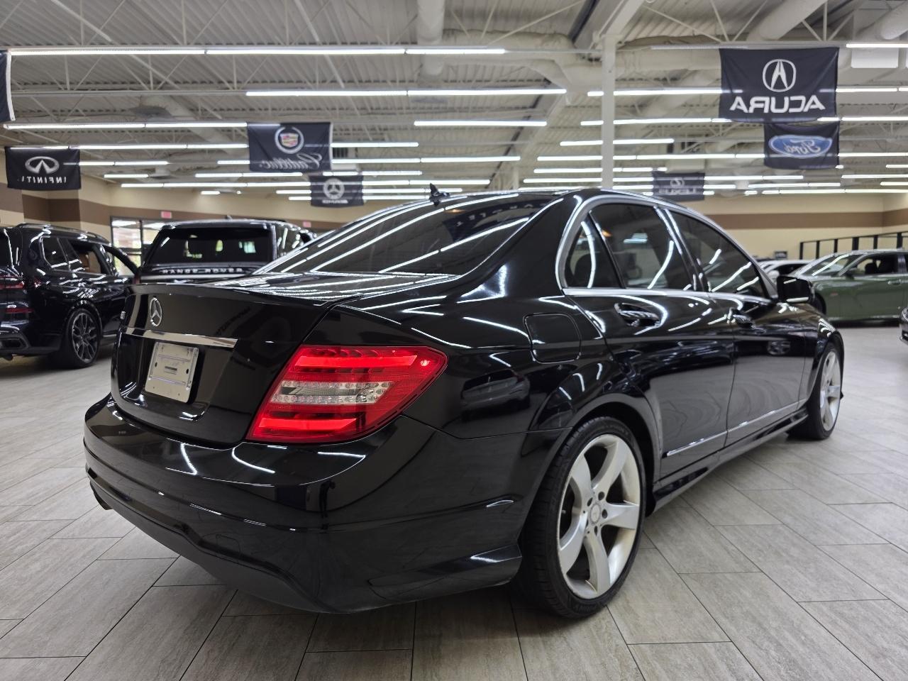Mercedes-Benz C-Class C250 Luxury Sedan 2014