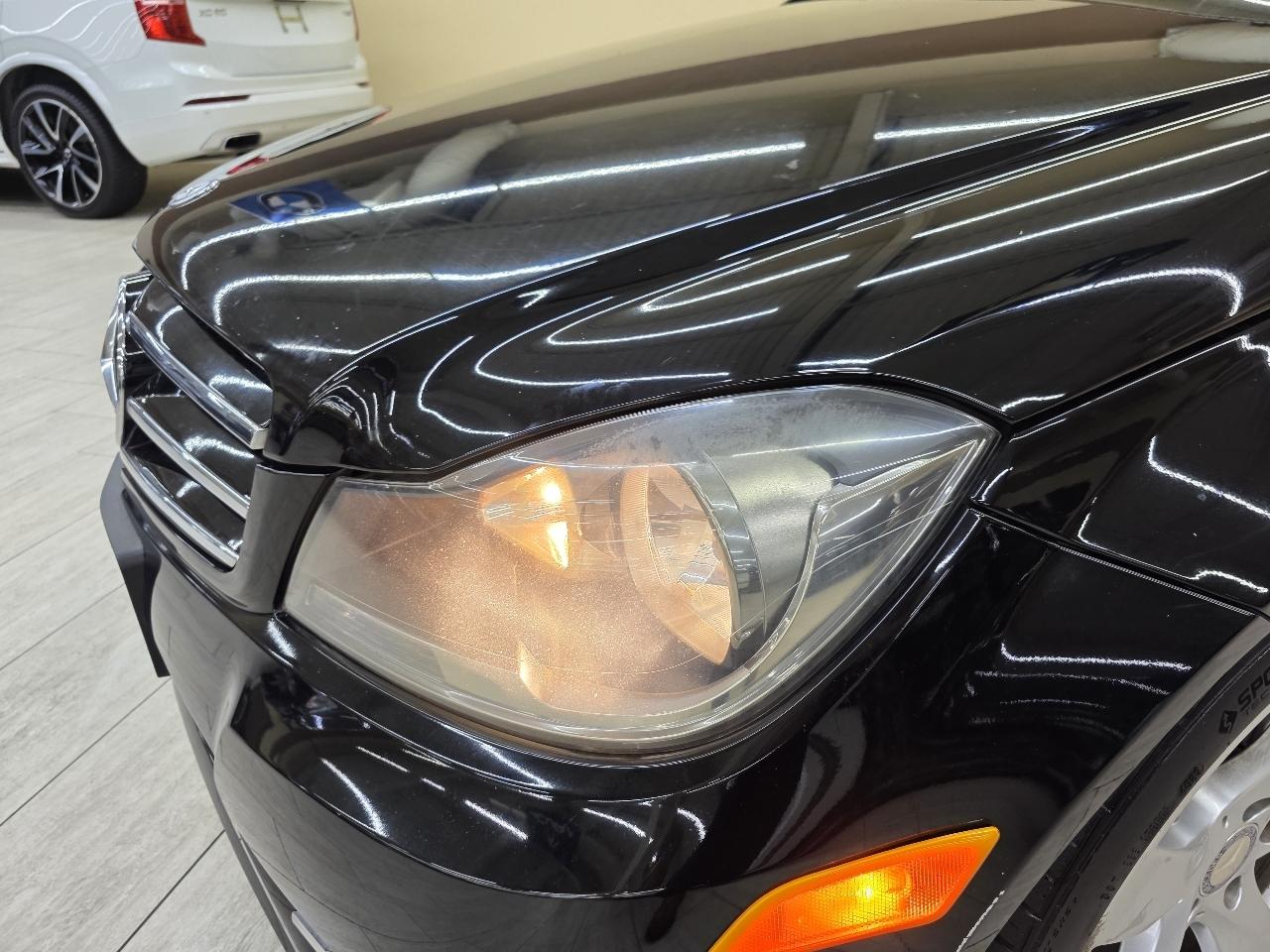 Mercedes-Benz C-Class C250 Luxury Sedan 2014