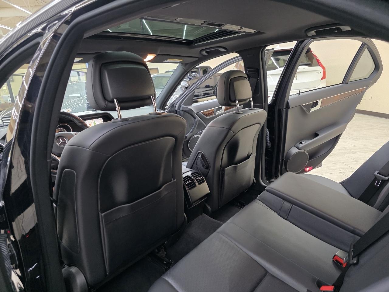 Mercedes-Benz C-Class C250 Luxury Sedan 2014