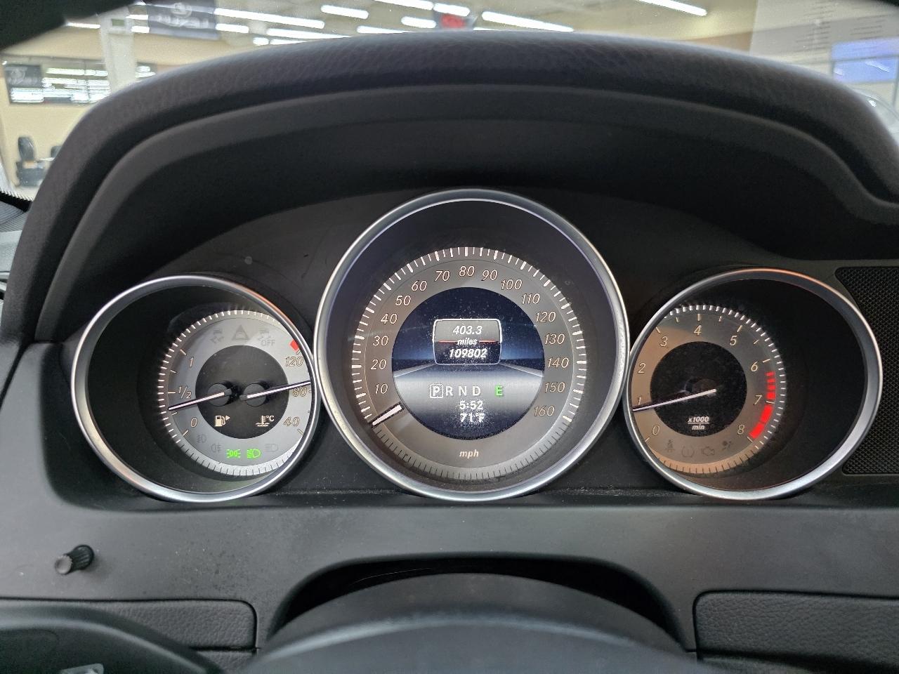 Mercedes-Benz C-Class C250 Luxury Sedan 2014