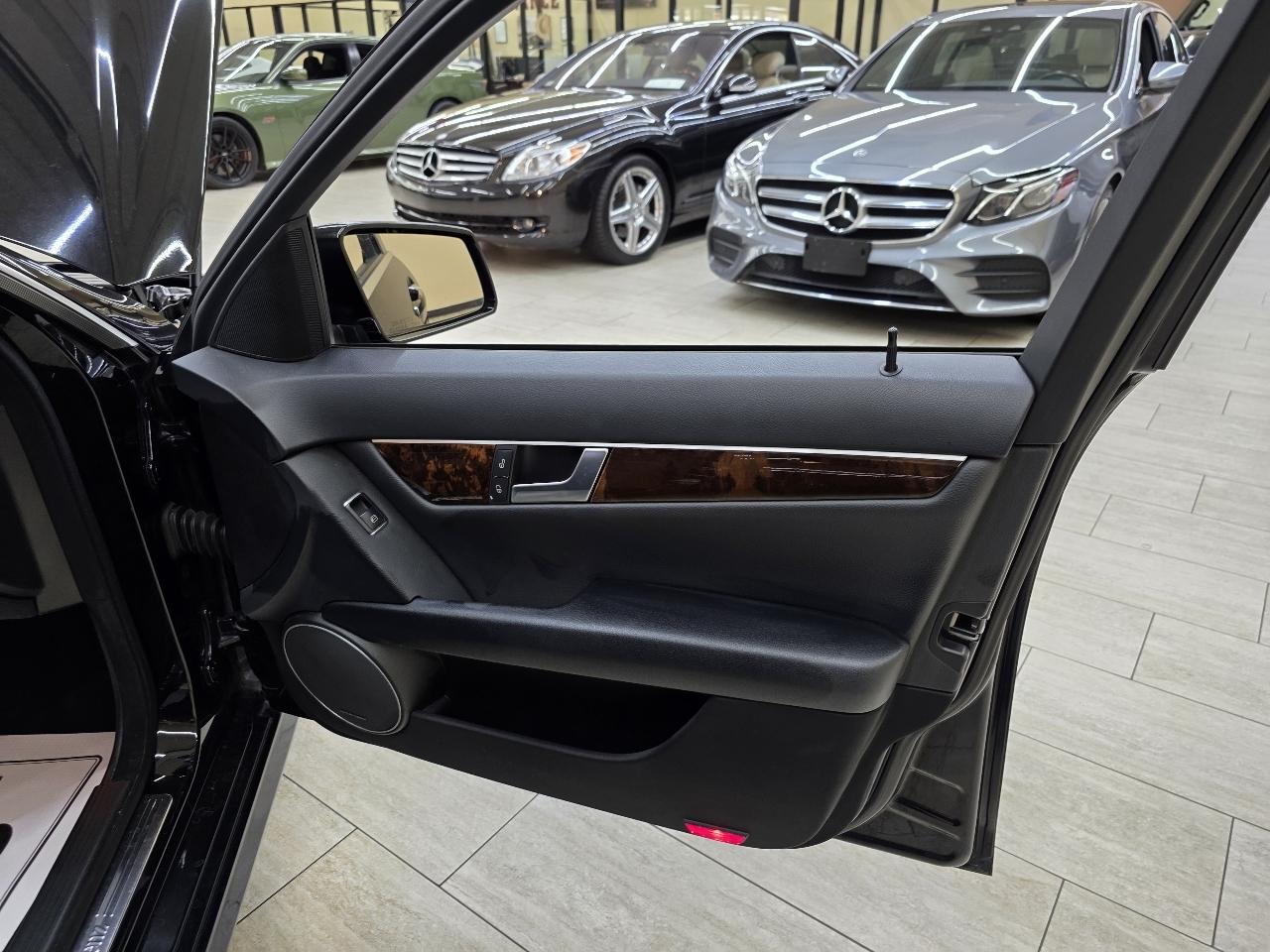 Mercedes-Benz C-Class C250 Luxury Sedan 2014