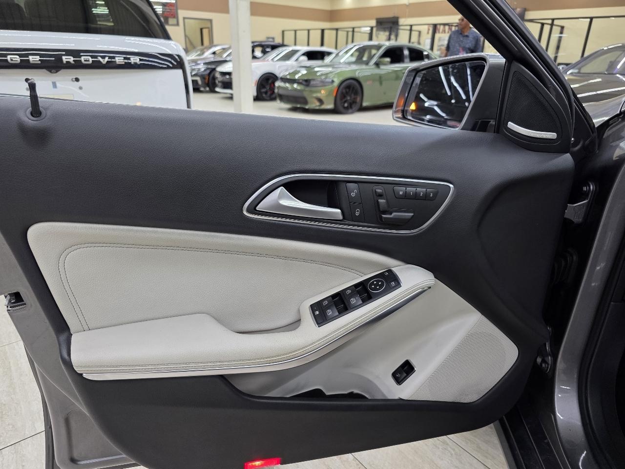 Mercedes-Benz GLA-Class GLA250 2017