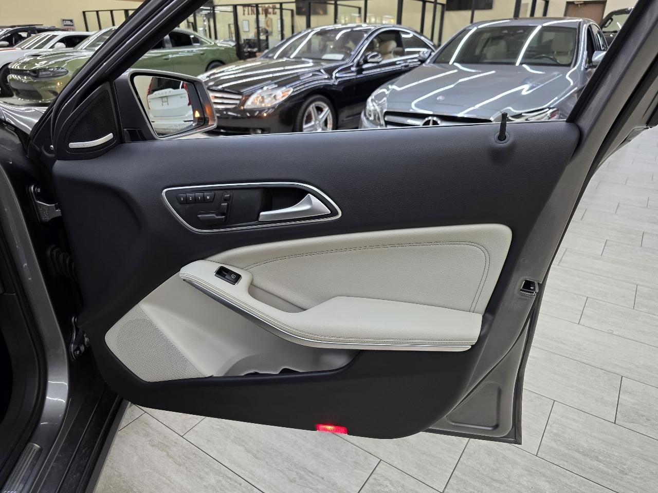 Mercedes-Benz GLA-Class GLA250 2017