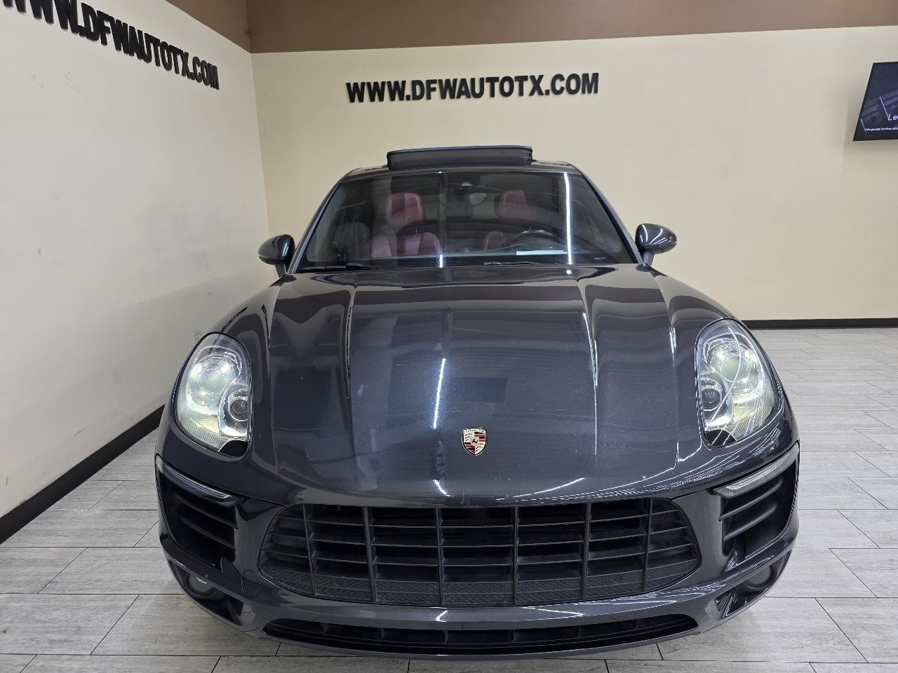 Porsche Macan  2018