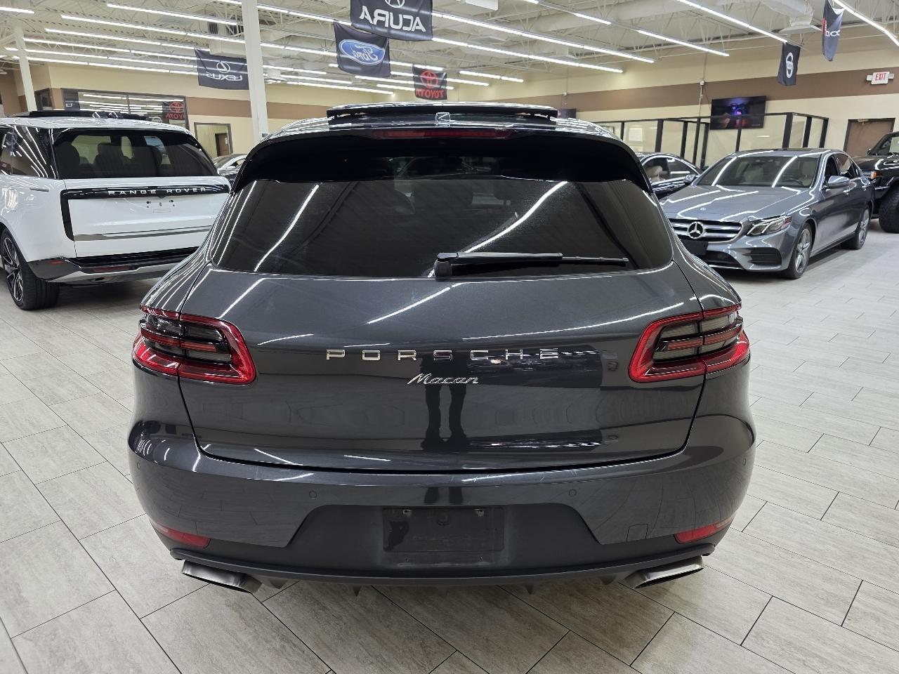 Porsche Macan  2018