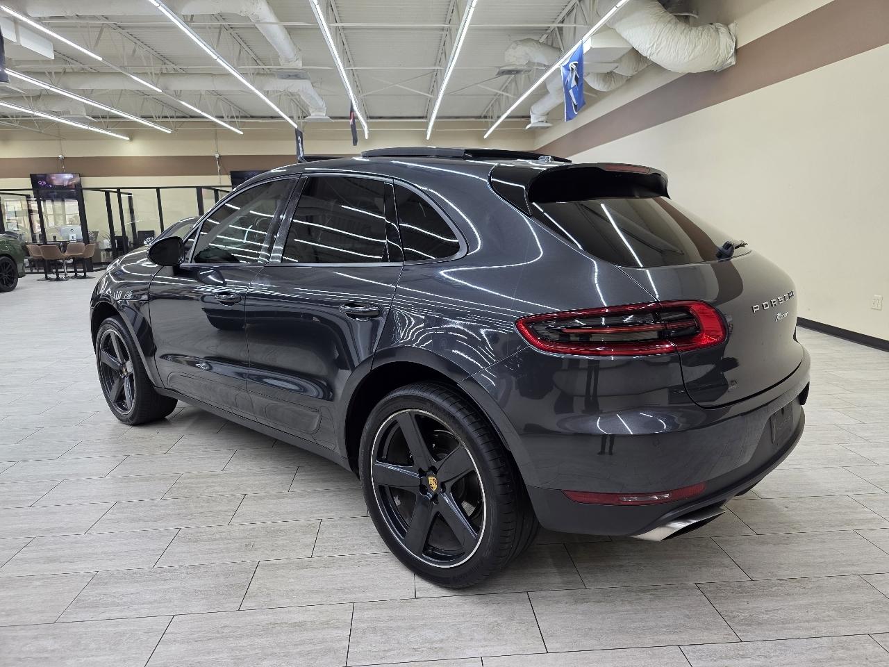 Porsche Macan  2018