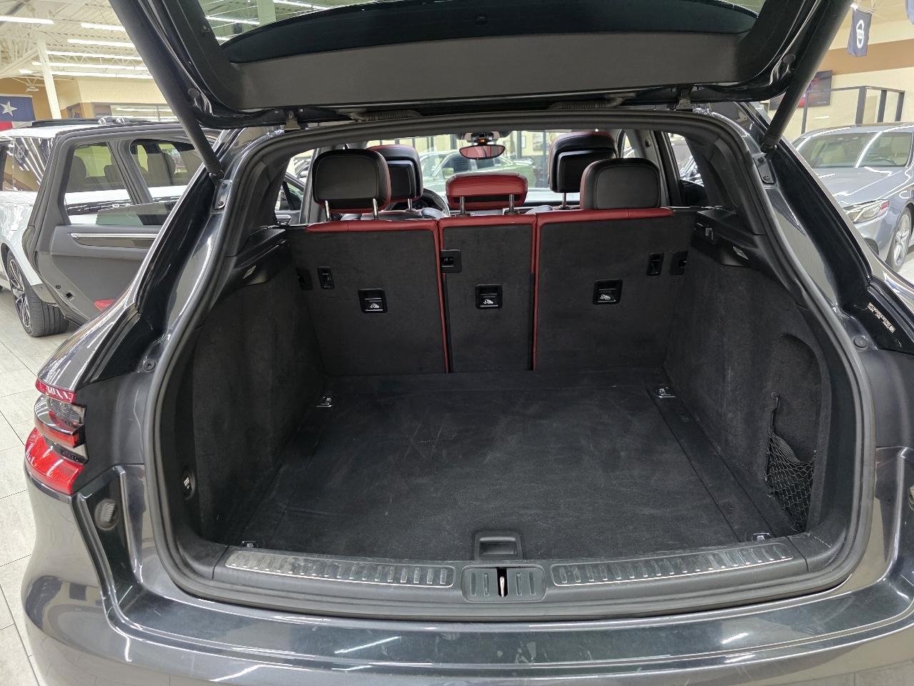 Porsche Macan  2018