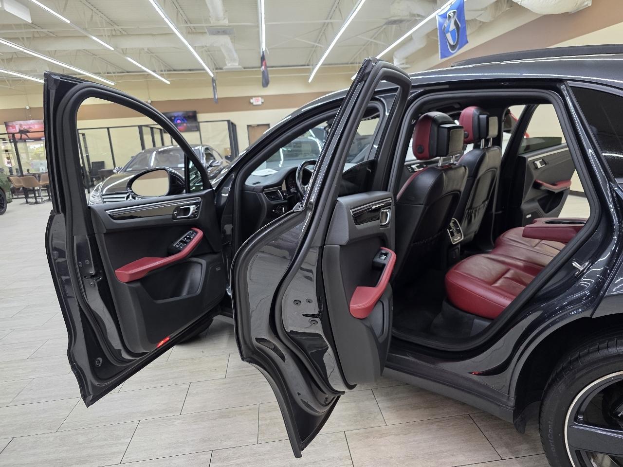 Porsche Macan  2018