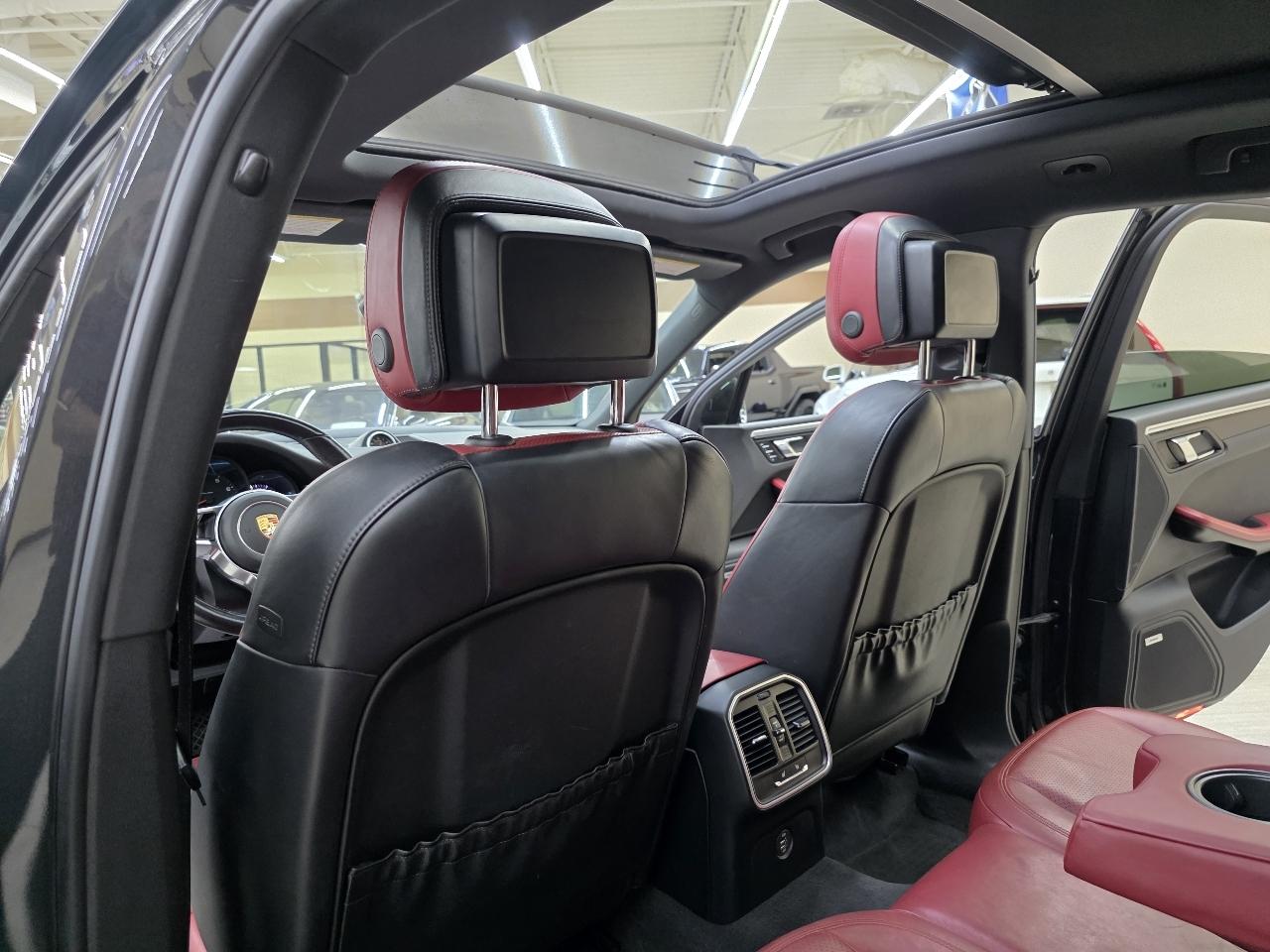 Porsche Macan  2018