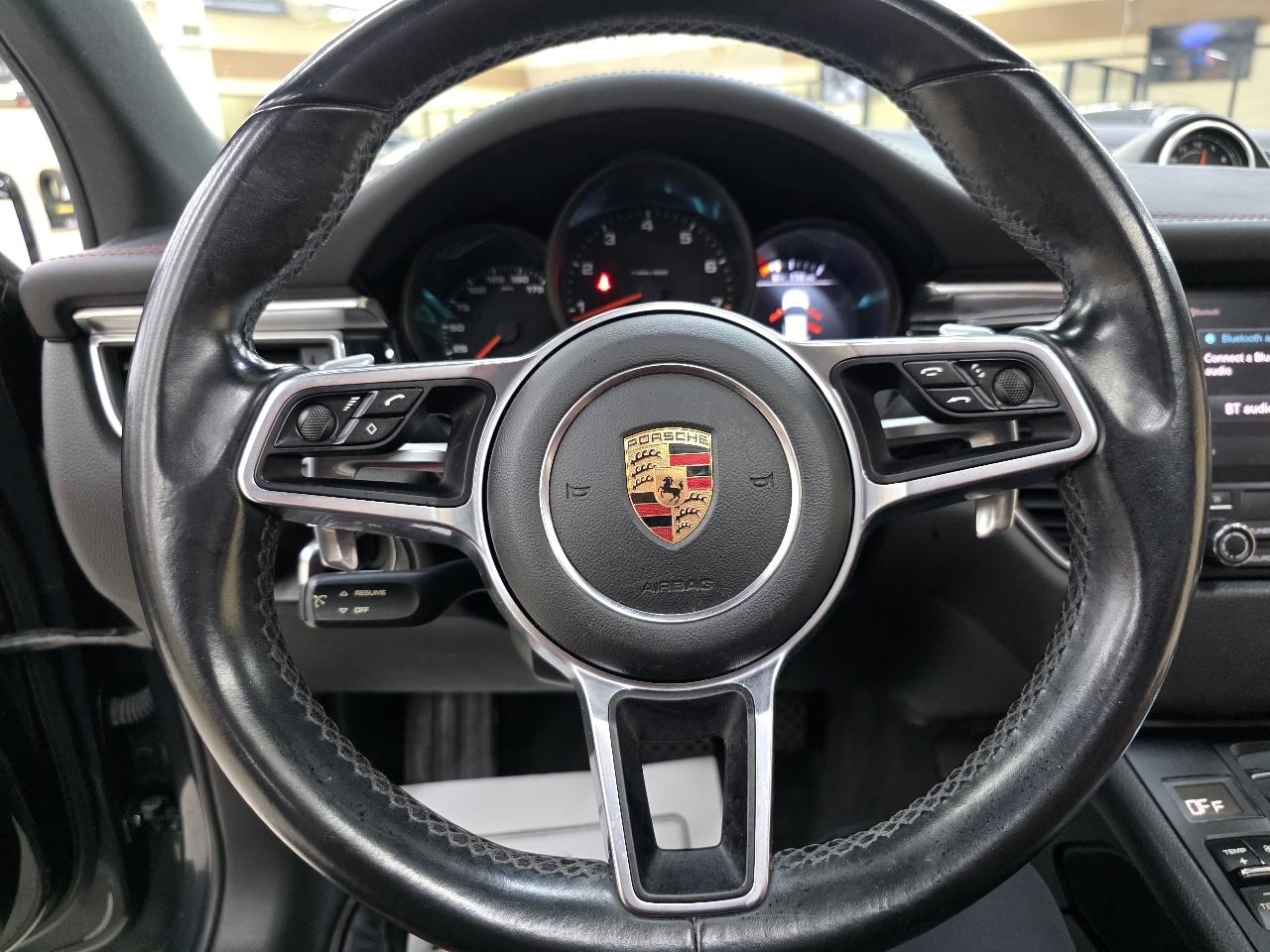 Porsche Macan  2018