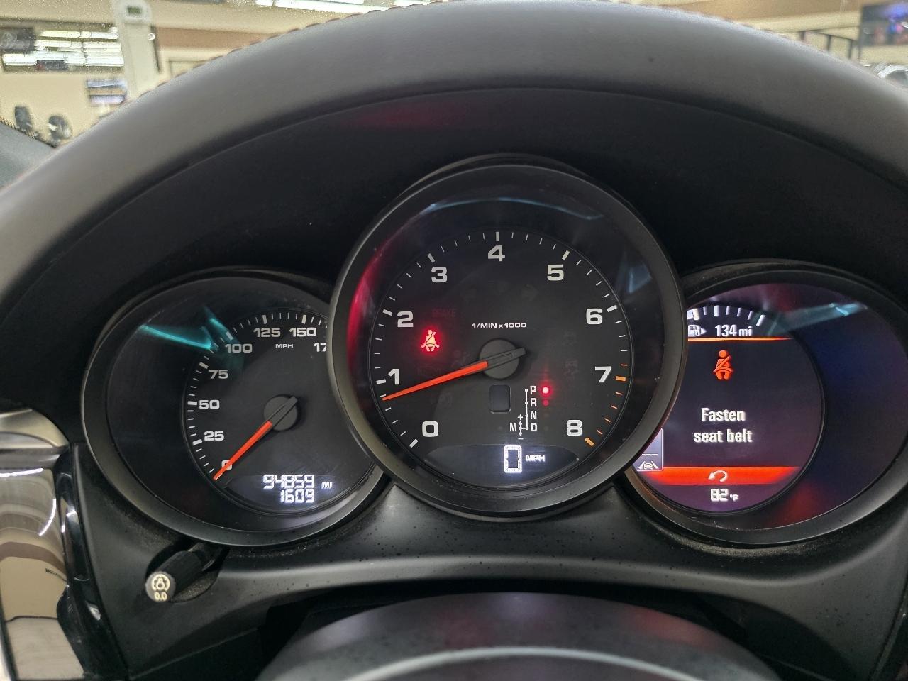 Porsche Macan  2018