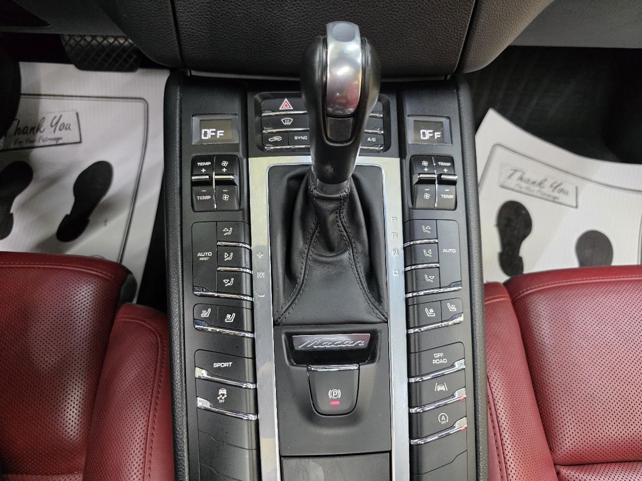Porsche Macan  2018