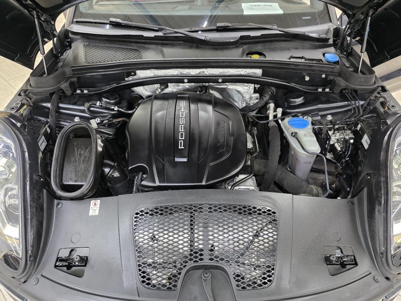 Porsche Macan  2018