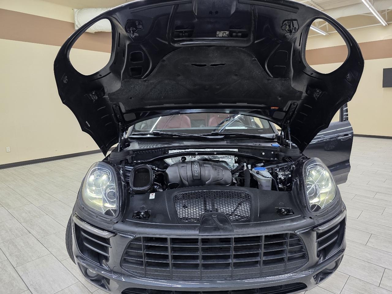 Porsche Macan  2018