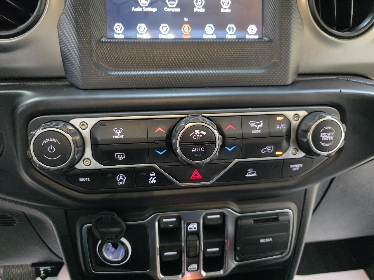 Jeep Wrangler  2021