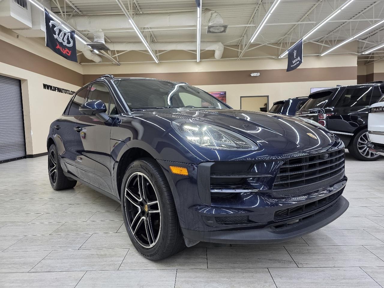 Porsche Macan Base 2021