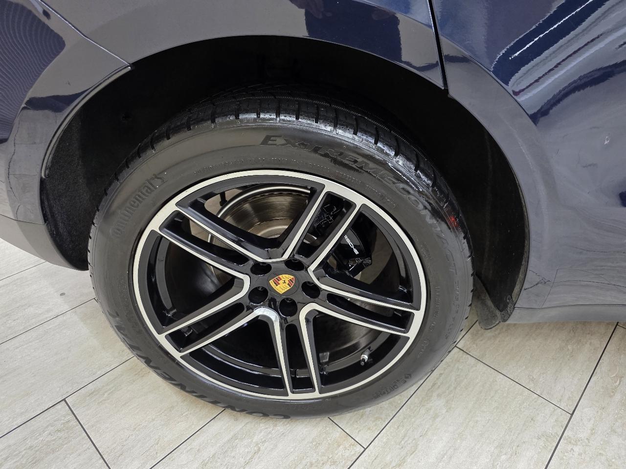 Porsche Macan Base 2021